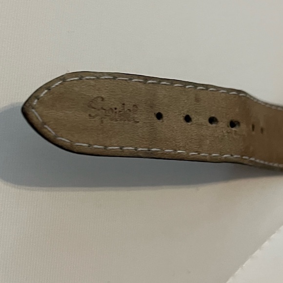 Vintage Authentic Gucci Watch 3000.2 M with Certificate of Authenticity - Picture 7 of 7